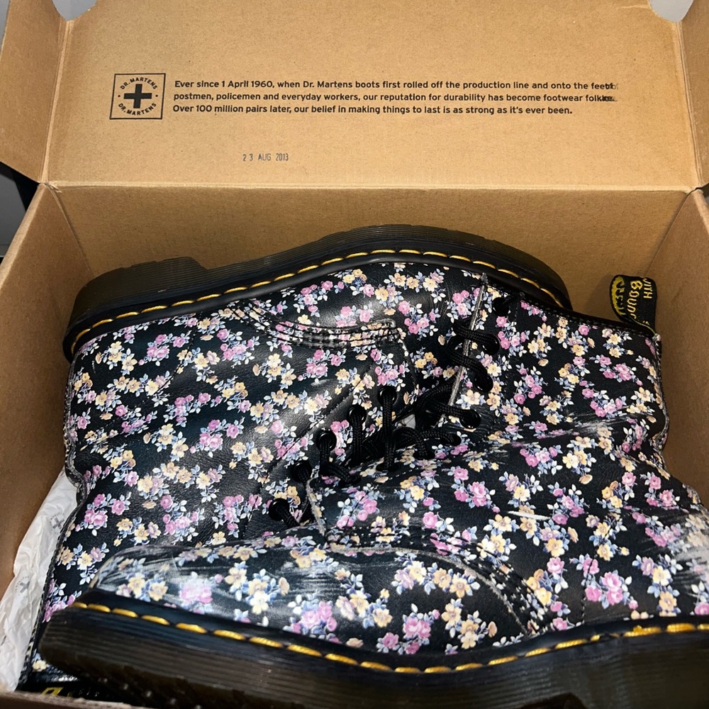 Dr. Martens Floral